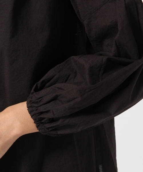 GLOBAL WORK（グローバルワーク）の「ショルダーシシュウブラウス8分袖/771606（シャツ/ブラウス・レディース・ベージュ系その他/ブラック/ホワイト・LARGE/MEDIUM）」の5枚目の写真