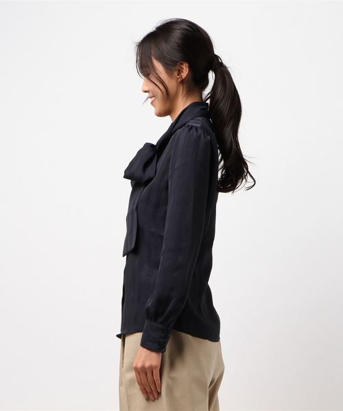 NARACAMICIE（ナラカミーチェ）の「ランダムストライプボウタイ長袖ブラウス（シャツ/ブラウス・レディース・ホワイト/ピンク/パープル/ネイビー・LARGE/MEDIUM/SMALL/X-LARGE）」の5枚目の写真