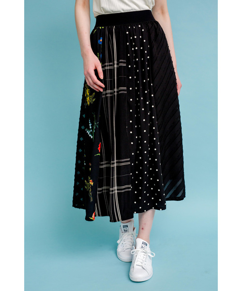 DOLLUPOOPS(ドールアップウップス)の「<doll up oops> 4tex ボタニカル×ドット フレアースカート(スカート・レディース・ホワイト/ブラック・38)」の2枚目の写真