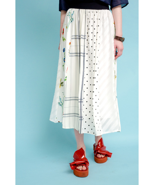 DOLLUPOOPS(ドールアップウップス)の「<doll up oops> 4tex ボタニカル×ドット フレアースカート(スカート・レディース・ホワイト/ブラック・38)」の8枚目の写真