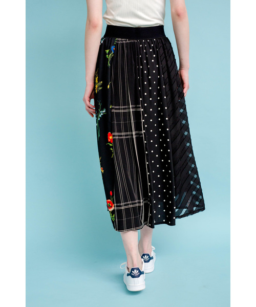 DOLLUPOOPS(ドールアップウップス)の「<doll up oops> 4tex ボタニカル×ドット フレアースカート(スカート・レディース・ホワイト/ブラック・38)」の7枚目の写真