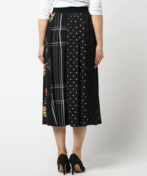DOLLUPOOPS(ドールアップウップス)の「<doll up oops> 4tex ボタニカル×ドット フレアースカート(スカート・レディース・ホワイト/ブラック・38)」の3枚目の写真