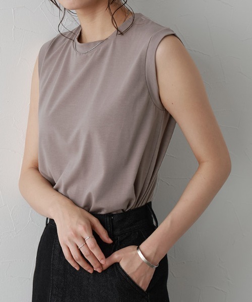 Pierrot（ピエロ）の「ノースリーブタンクトップ（タンクトップ・レディース・ブラウン系その他/カーキ/ネイビー/ピンク系その他/オフホワイト/ブラック/杢グレー/ブラウン/オレンジ系その他/グリーン系その他/ブルー系その他/ライトグレー/ミント/モカ/ピンクベージュ/グリーン系その他2/ラベンダー/イエロー/ロイヤルブルー/ホワイト×ブラック/ピンク系その他2/チャコール・L/M/LL）」の9枚目の写真