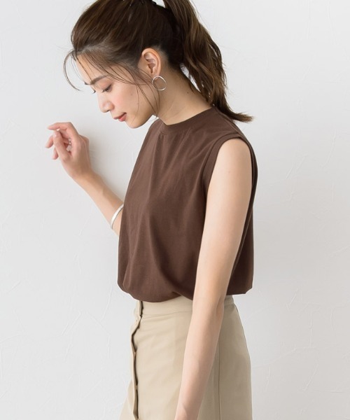 Pierrot（ピエロ）の「ノースリーブタンクトップ（タンクトップ・レディース・ブラウン系その他/カーキ/ネイビー/ピンク系その他/オフホワイト/ブラック/杢グレー/ブラウン/オレンジ系その他/グリーン系その他/ブルー系その他/ライトグレー/ミント/モカ/ピンクベージュ/グリーン系その他2/ラベンダー/イエロー/ロイヤルブルー/ホワイト×ブラック/ピンク系その他2/チャコール・L/M/LL）」の7枚目の写真