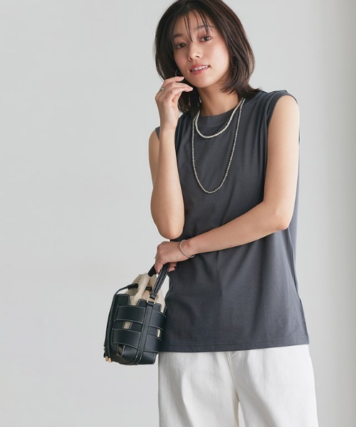 Pierrot（ピエロ）の「ノースリーブタンクトップ（タンクトップ・レディース・ブラウン系その他/カーキ/ネイビー/ピンク系その他/オフホワイト/ブラック/杢グレー/ブラウン/オレンジ系その他/グリーン系その他/ブルー系その他/ライトグレー/ミント/モカ/ピンクベージュ/グリーン系その他2/ラベンダー/イエロー/ロイヤルブルー/ホワイト×ブラック/ピンク系その他2/チャコール・L/M/LL）」の6枚目の写真