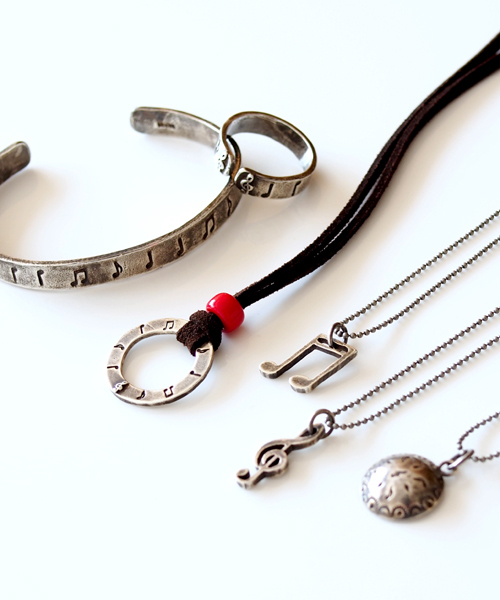 BEAMS（ビームス）の「□BEAMS / 音符モチーフ リング（リング・メンズ・シルバー・ONE SIZE）」の7枚目の写真