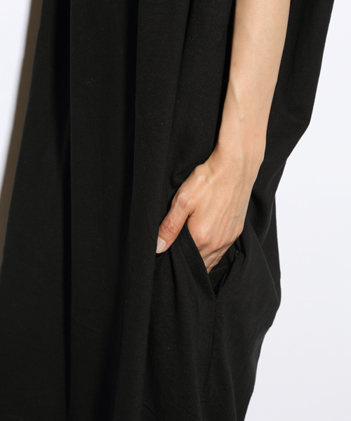 i（アイ）の「○△□ポケットBIG/Tシャツ（Tシャツ/カットソー・レディース・ホワイト/ブラック/グレー・ﾌﾘ-）」の8枚目の写真