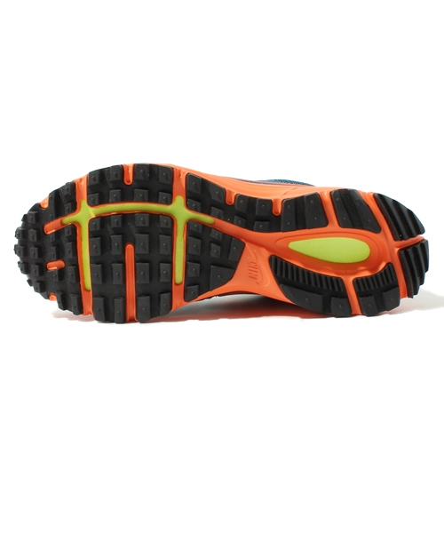 NIKE(ナイキ)の「店舗限定 ナイキ レトロランニング トレイル系 ルナソール NIKE LUNAR LDV TRAIL LOW QS(スニーカー・メンズ・イエロー/ブルー・24cm/24.5cm/26cm/26.5cm/27cm/27.5cm/28cm/28.5cm)」の4枚目の写真