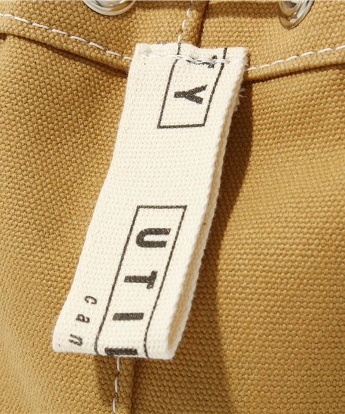 SHIPS（シップス）の「UTILITY CANVAS:ユーティリティー サック（ショルダーバッグ・キッズ・ナチュラル/カーキ/オレンジ/イエロー/ネイビー・ONE SIZE）」の9枚目の写真