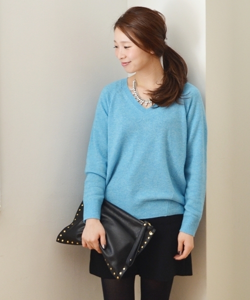 SHIPS for women（シップスフォーウィメン）の「ウール カシミヤ Vネックプルオーバー（ニット/セーター・レディース・グレー/オフホワイト/ブラック/ライトブルー・ONE SIZE）」の4枚目の写真