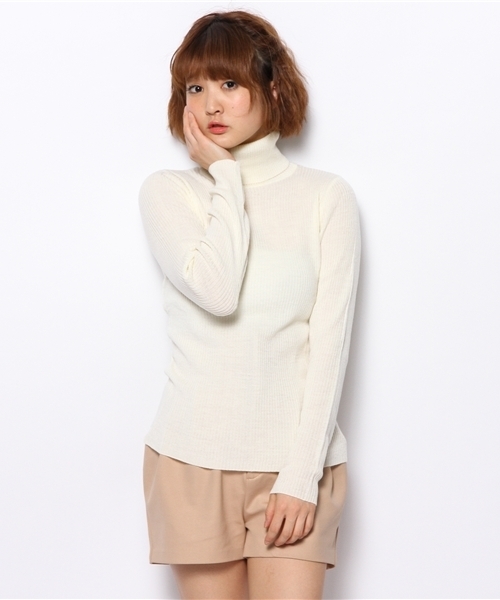 WEGO（ウィゴー）の「WEGO/リブハイネックニット（ニット/セーター・レディース・ブラック/杢グレー/マスタード/オフホワイト/オートミール/ブルー/レッド・MEDIUM）」の17枚目の写真