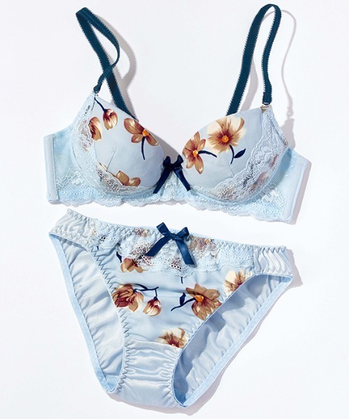 Lingerie by GeeRA�i�����W�F���[�o�C�W�[���j�́u�Ղ���J�Ԃ̃m�����C���[�u�����V���[�c�Z�b�g�i�u��&�V���[�c�j�v�b���̑�