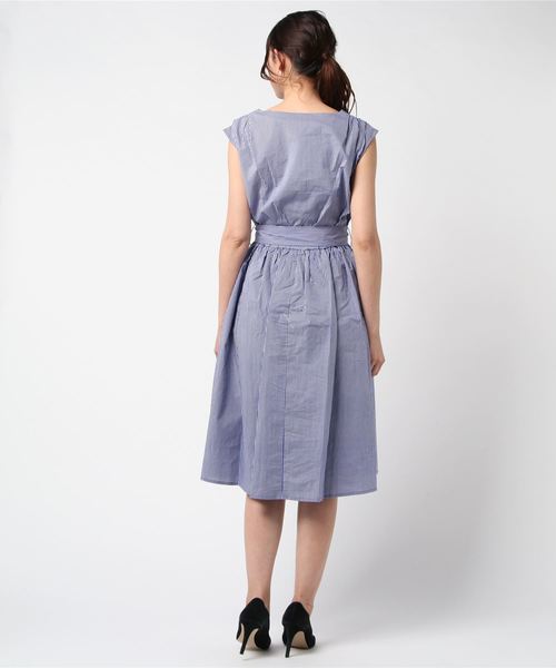 TRUDEA(トルディア)の「フロントボタン使い ストライプギャザーワンピース(ワンピース・レディース・ネイビー/ブルー/ホワイト×ブルー/ホワイト×ブラック・SMALL/MEDIUM/LARGE)」の6枚目の写真