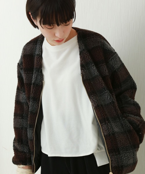 n'ee-ne（ネーネ）の「リバーシブルボアブルゾン（ブルゾン・レディース・ベージュ/グレー/オフホワイト/チェック・M/L）」の4枚目の写真