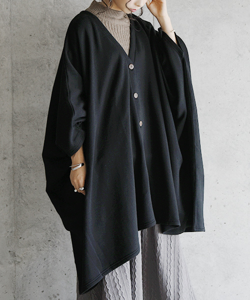 and it_(アンドイット)の「ふわふわフリースポンチョカーディガン(カーディガン/ボレロ)」 - WEAR and it_(アンドイット)の「ふわふわフリースポンチョカーディガン(カーディガン/ボレロ)」 - WEAR