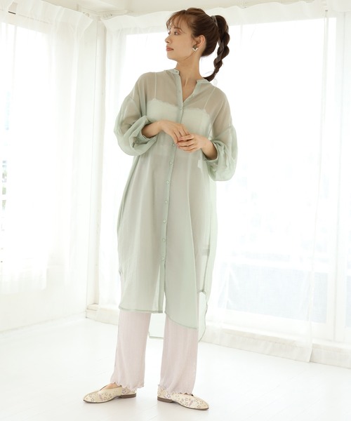 one after another NICE CLAUP（ワンアフターアナザーナイスクラップ）の「うしろレースアップロングシアーシャツ（シャツ/ブラウス・レディース・ベージュ/オフホワイト/ミント・FREE）」の3枚目の写真