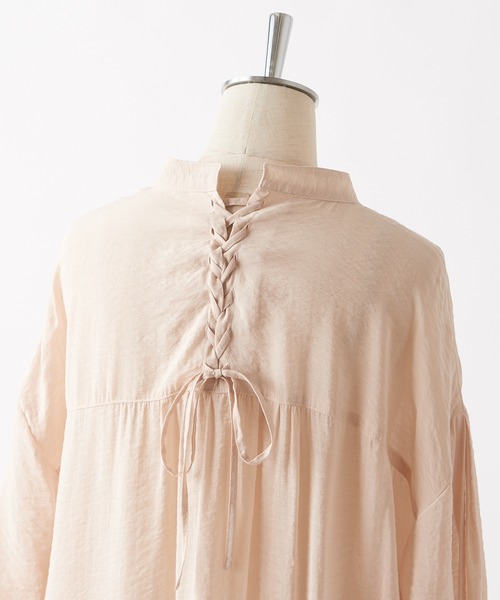 one after another NICE CLAUP（ワンアフターアナザーナイスクラップ）の「うしろレースアップロングシアーシャツ（シャツ/ブラウス・レディース・ベージュ/オフホワイト/ミント・FREE）」の7枚目の写真