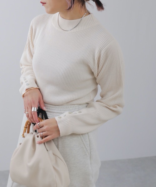 ap retro（アプレトロ）の「袖ボリュームボトルネックリブニット/プチハイネックリブニット【ZOZO限定アイテム】（ニット/セーター・レディース・ベージュ系その他2/グレイッシュベージュ/ブラック系その他/ベージュ/ホワイト系その他/ダークオレンジ/グレー系その他/ブラック/オレンジ系その他/ベージュ系その他/トップグレー/オフホワイト・FREE）」の3枚目の写真