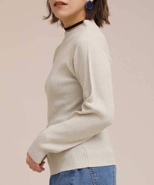 ap retro（アプレトロ）の「袖ボリュームボトルネックリブニット/プチハイネックリブニット【ZOZO限定アイテム】（ニット/セーター・レディース・ベージュ系その他2/グレイッシュベージュ/ブラック系その他/ベージュ/ホワイト系その他/ダークオレンジ/グレー系その他/ブラック/オレンジ系その他/ベージュ系その他/トップグレー/オフホワイト・FREE）」の10枚目の写真