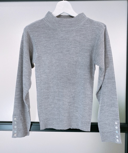 ap retro（アプレトロ）の「袖ボリュームボトルネックリブニット/プチハイネックリブニット【ZOZO限定アイテム】（ニット/セーター・レディース・ベージュ系その他2/グレイッシュベージュ/ブラック系その他/ベージュ/ホワイト系その他/ダークオレンジ/グレー系その他/ブラック/オレンジ系その他/ベージュ系その他/トップグレー/オフホワイト・FREE）」の17枚目の写真