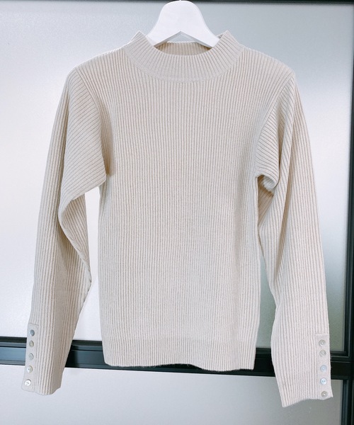 ap retro（アプレトロ）の「袖ボリュームボトルネックリブニット/プチハイネックリブニット【ZOZO限定アイテム】（ニット/セーター・レディース・ベージュ系その他2/グレイッシュベージュ/ブラック系その他/ベージュ/ホワイト系その他/ダークオレンジ/グレー系その他/ブラック/オレンジ系その他/ベージュ系その他/トップグレー/オフホワイト・FREE）」の19枚目の写真