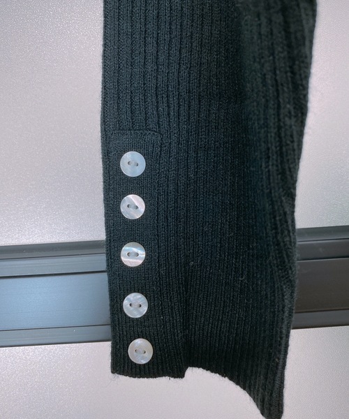 ap retro（アプレトロ）の「袖ボリュームボトルネックリブニット/プチハイネックリブニット【ZOZO限定アイテム】（ニット/セーター・レディース・ベージュ系その他2/グレイッシュベージュ/ブラック系その他/ベージュ/ホワイト系その他/ダークオレンジ/グレー系その他/ブラック/オレンジ系その他/ベージュ系その他/トップグレー/オフホワイト・FREE）」の21枚目の写真