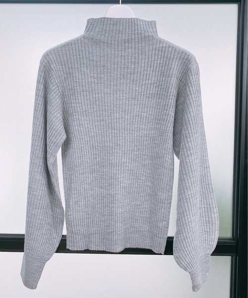 ap retro（アプレトロ）の「袖ボリュームボトルネックリブニット/プチハイネックリブニット【ZOZO限定アイテム】（ニット/セーター・レディース・ベージュ系その他2/グレイッシュベージュ/ブラック系その他/ベージュ/ホワイト系その他/ダークオレンジ/グレー系その他/ブラック/オレンジ系その他/ベージュ系その他/トップグレー/オフホワイト・FREE）」の16枚目の写真