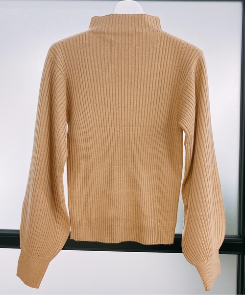 ap retro（アプレトロ）の「袖ボリュームボトルネックリブニット/プチハイネックリブニット【ZOZO限定アイテム】（ニット/セーター・レディース・ベージュ系その他2/グレイッシュベージュ/ブラック系その他/ベージュ/ホワイト系その他/ダークオレンジ/グレー系その他/ブラック/オレンジ系その他/ベージュ系その他/トップグレー/オフホワイト・FREE）」の14枚目の写真