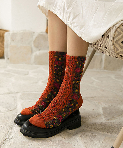 新品タグ付　gucci レース　ソックス　フラワー☆花柄 c.u.l】レトロフラワー 花柄ミドル丈ソックス cula129（ソックス