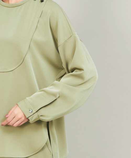 qualite(カリテ)の「【WEB・一部店舗限定】起毛サテンカッティングブラウス(シャツ/ブラウス・レディース・ベージュ/ネイビー/カーキ・フリー)」の9枚目の写真