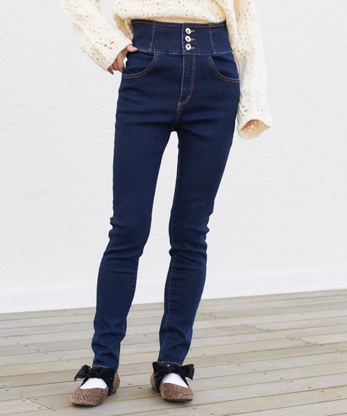 one after another NICE CLAUP（ワンアフターアナザーナイスクラップ）の「バックレースアップスキニーパンツ（デニムパンツ・レディース・ブラック/グレー/インディゴブルー・SMALL/MEDIUM）」の3枚目の写真