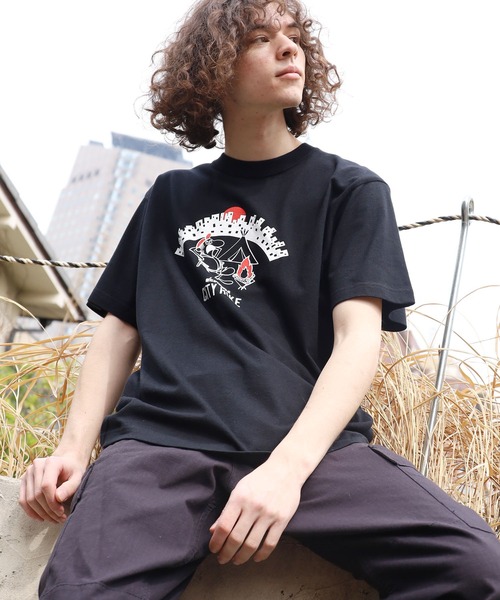 WILD THINGS（ワイルドシングス）の「WILDTHINGS/ワイルドシングス CITY HIKE ロゴプリント 半袖/Tシャツ（Tシャツ/カットソー・メンズ・ホワイト/ブラック/ネイビー/サンドベージュ・M/L/XL）」の3枚目の写真