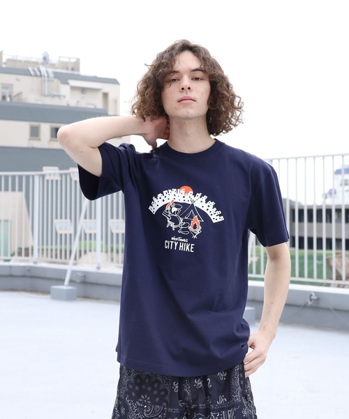 WILD THINGS（ワイルドシングス）の「WILDTHINGS/ワイルドシングス CITY HIKE ロゴプリント 半袖/Tシャツ（Tシャツ/カットソー・メンズ・ホワイト/ブラック/ネイビー/サンドベージュ・M/L/XL）」の20枚目の写真