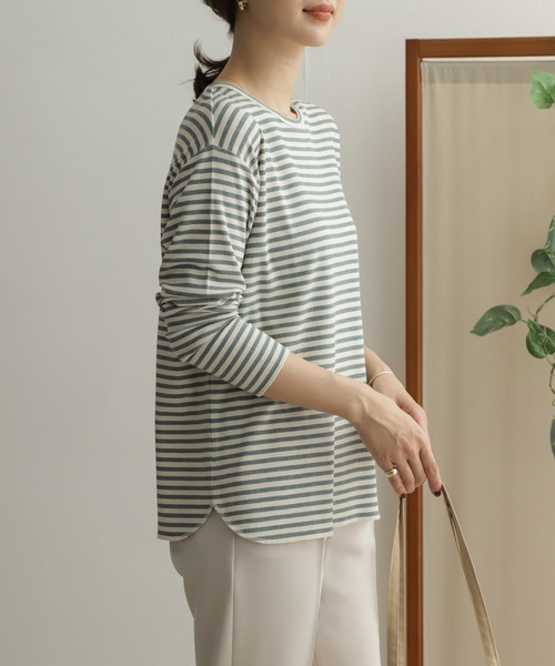 URBAN RESEARCH DOORS（アーバンリサーチドアーズ）の「【WEB限定】ハニカムボーダーロングTシャツ（Tシャツ/カットソー・レディース・ブラック/グレー/ラベンダー/ブルー系その他・ONE）」の19枚目の写真