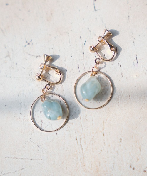 mysty woman(ミスティウーマン)の「サークルストーンイヤリング 947692(イヤリング・レディース・ピンク/イエロー/ブルー・FREE)」の2枚目の写真