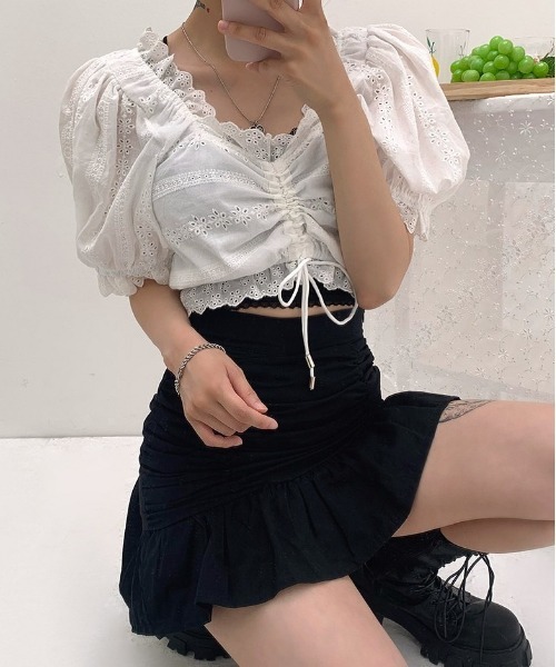 chuu(チュー)の「CHUU シャーリングクロップ丈ブラウス(シャツ/ブラウス・レディース・ホワイト/スカイブルー・FREE)」の12枚目の写真