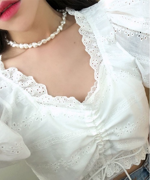 chuu(チュー)の「CHUU シャーリングクロップ丈ブラウス(シャツ/ブラウス・レディース・ホワイト/スカイブルー・FREE)」の15枚目の写真