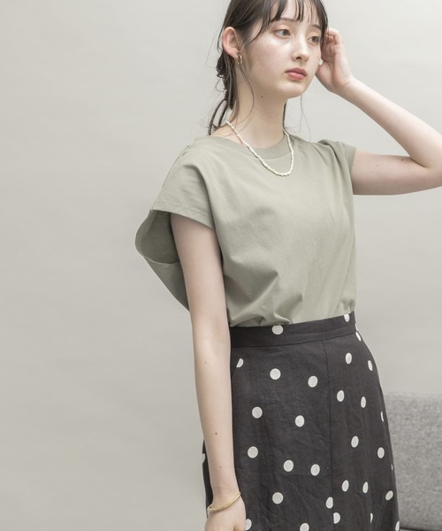 UR Lab.（アーバンリサーチラボ）の「ICESUMMER フレンチスリーブTシャツ（Tシャツ/カットソー・レディース・ライトブルー/オレンジ/カーキ/ブラック/ライトベージュ/オフホワイト/ダークブラウン・FREE）」の6枚目の写真