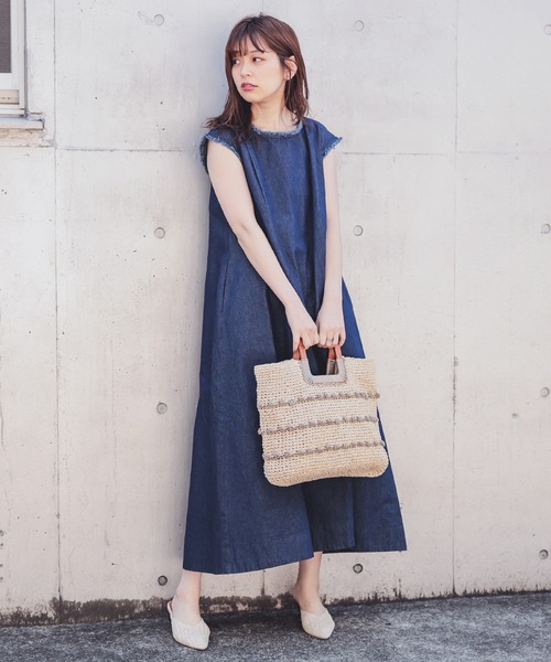 natural couture(ナチュラルクチュール)の「綿麻フリンジテントラインワンピース(ワンピース・レディース・ブラック/グレー/インディゴブルー/オレンジ/ライトベージュ・MEDIUM/LARGE)」の5枚目の写真