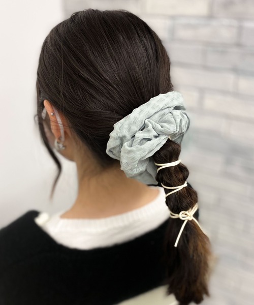 WEGO（ウィゴー）の「WEGO/アレンジシュシュ（シュシュ・レディース・パープル/グリーン/その他1/その他2/ベージュ/オフホワイト・FREE）」の4枚目の写真