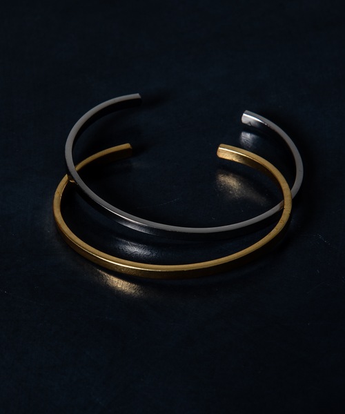 Genri(ゲンリ)の「Genri ゲンリ plane bangle_gri-B-002 バングル(バングル/リストバンド・メンズ・シルバー/ゴールド/ブラック・FREE)」の2枚目の写真