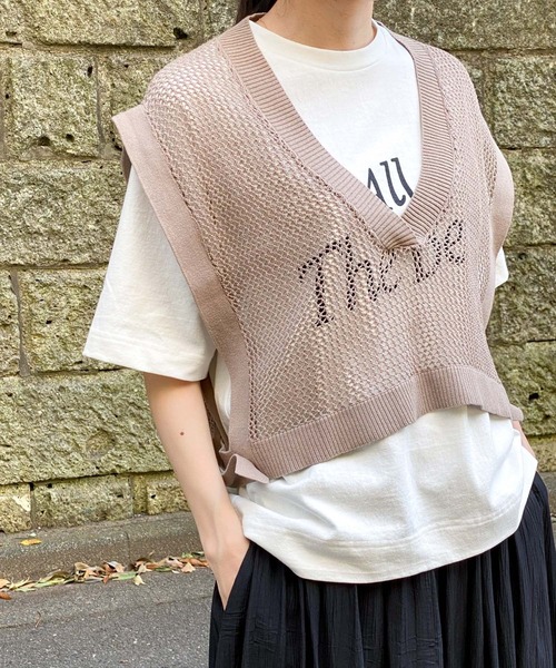 ottilie(オティーリエ)の「Vネックショート丈メュシュベスト(ニット/セーター・レディース・ブラック/モカ・FREE)」の11枚目の写真