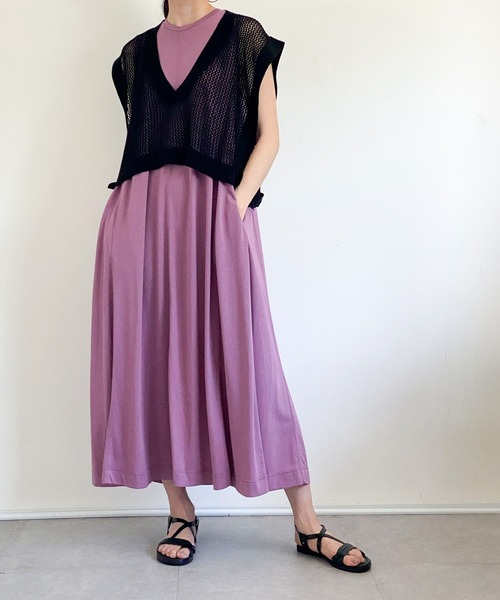 ottilie(オティーリエ)の「Vネックショート丈メュシュベスト(ニット/セーター・レディース・ブラック/モカ・FREE)」の17枚目の写真