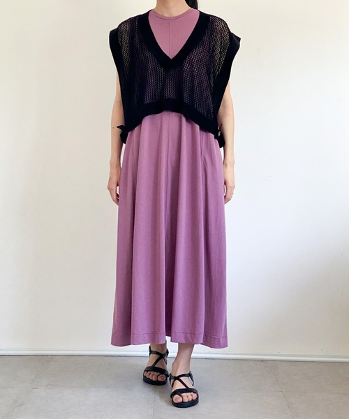 ottilie(オティーリエ)の「Vネックショート丈メュシュベスト(ニット/セーター・レディース・ブラック/モカ・FREE)」の18枚目の写真