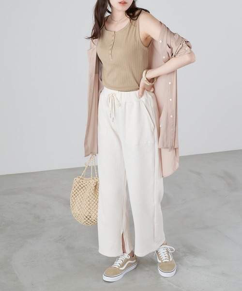 Chaco closet（チャコ クローゼット）の「ウエストリブスリットパンツ（その他パンツ・レディース・ネイビー/グレー/カーキ/アイボリー・FREE）」の2枚目の写真