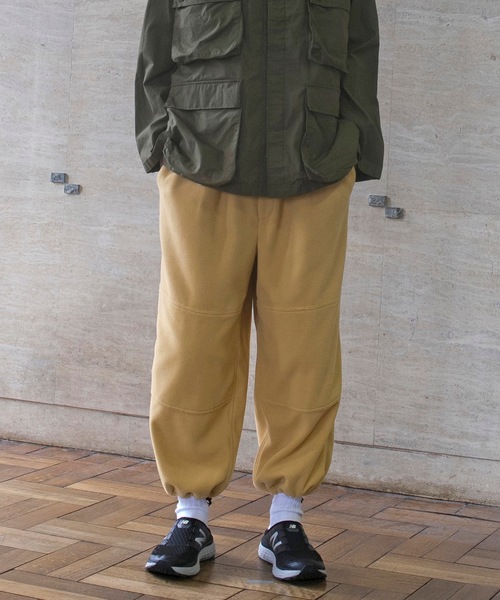 wonderland(ワンダーランド)の「DOUBLE KNEE FLEECE PANTS(その他パンツ・メンズ・クリーム/ブラック・2/0/1)」の1枚目の写真