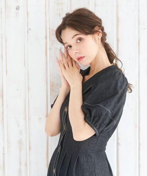 MAJESTIC LEGON（マジェスティックレゴン）の「ステッチコンシャスワンピ（ワンピース・レディース・ブラウン系その他2/ネイビー/ブラック・SMALL/MEDIUM）」の2枚目の写真