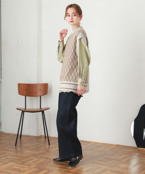 SENSE OF PLACE by URBAN RESEARCH(センスオブプレイスバイアーバンリサーチ)の「ベイカーストレートデニム(デニムパンツ・レディース・インディゴブルー/ワンウォッシュ・MEDIUM/SMALL)」の3枚目の写真