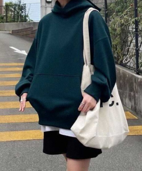 feepur（フェピュール）の「裏起毛オーバーサイズパーカー（パーカー・レディース・オフホワイト/チャコールグレー/杢グレー/グリーン/ブルー/エンジ・MEDIUM）」の4枚目の写真