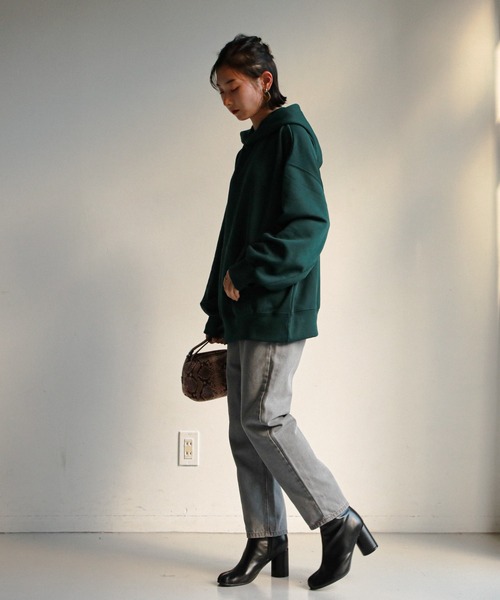 feepur（フェピュール）の「裏起毛オーバーサイズパーカー（パーカー・レディース・オフホワイト/チャコールグレー/杢グレー/グリーン/ブルー/エンジ・MEDIUM）」の13枚目の写真